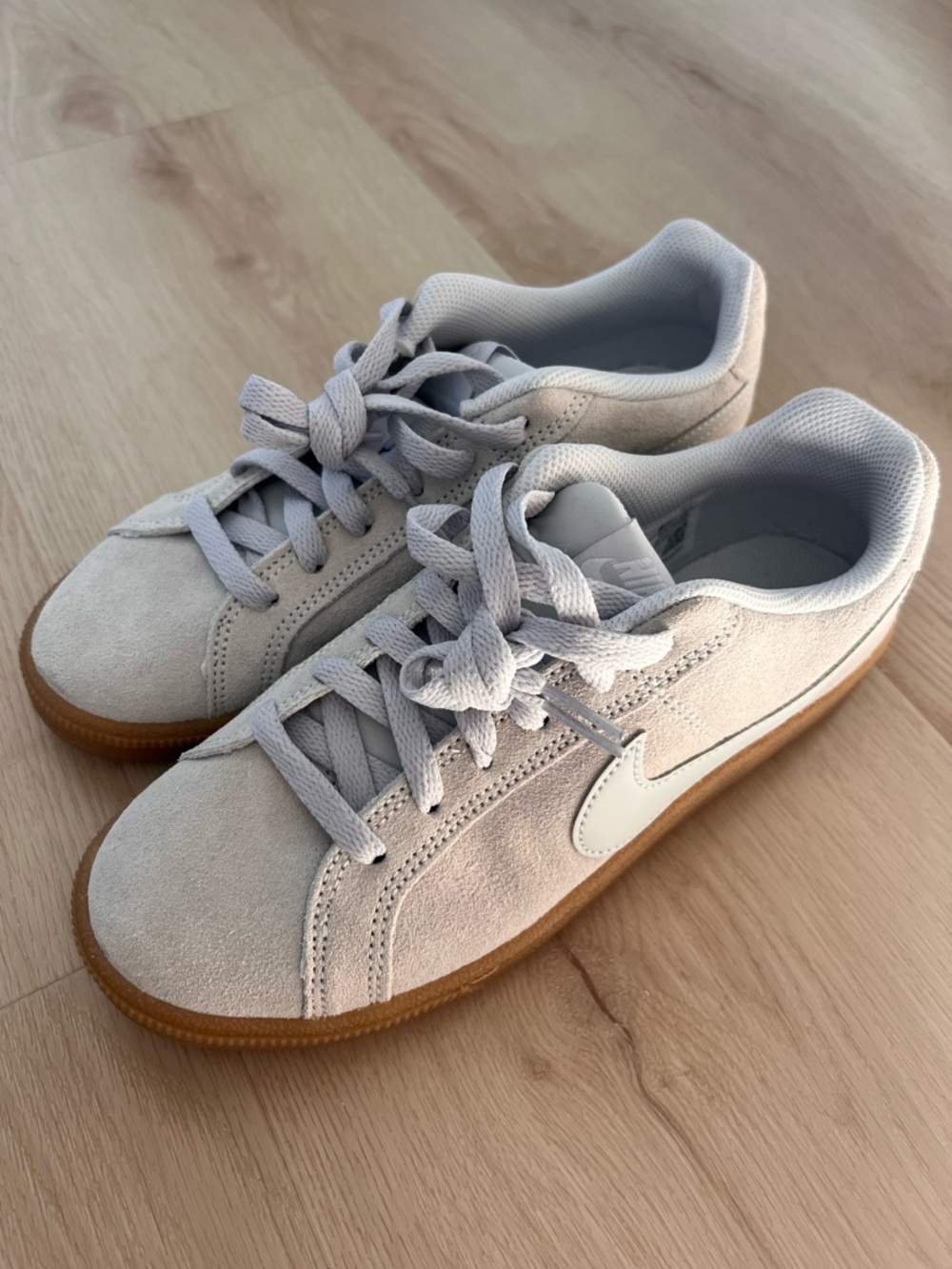NIKE Court Royale Suede Platinum NWT